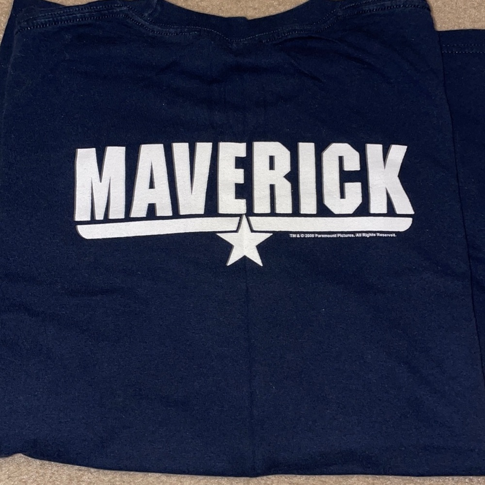 Men’s Large TopGun Maverick tee